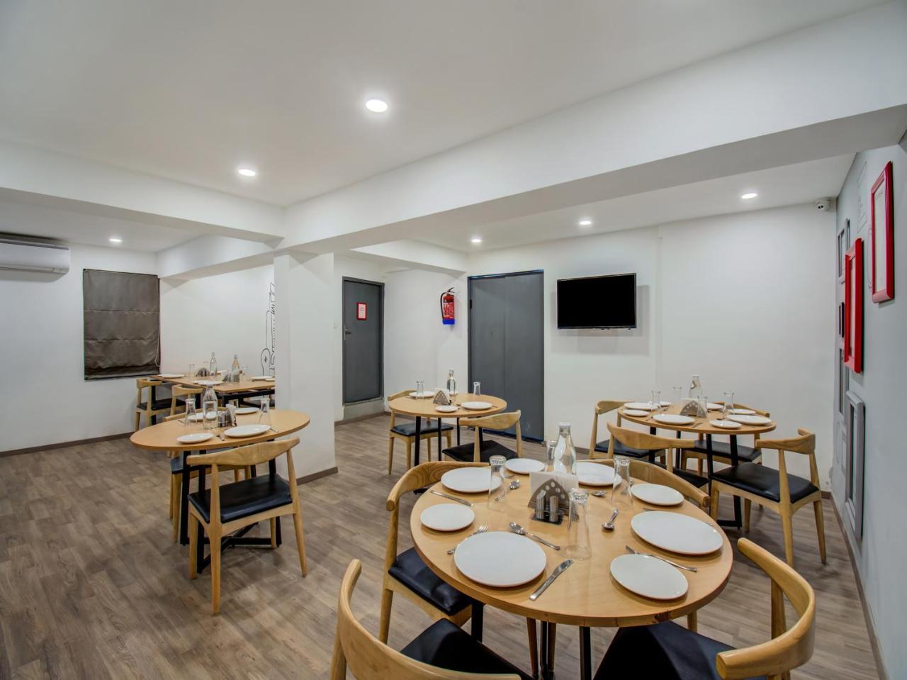Oyo Townhouse 66 Nagpur Station Ca Road Hotel Exterior photo