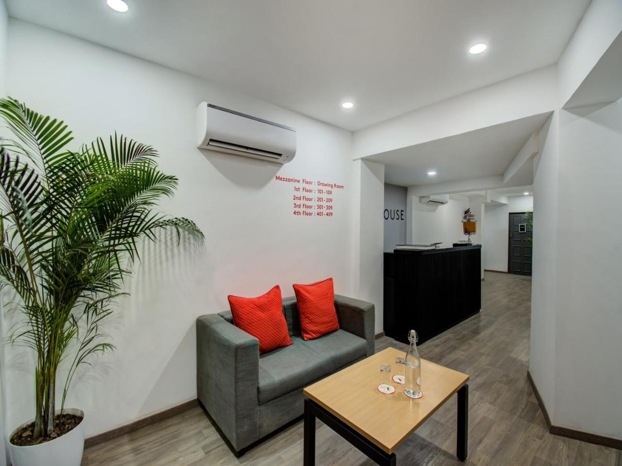 Oyo Townhouse 66 Nagpur Station Ca Road Hotel Exterior photo